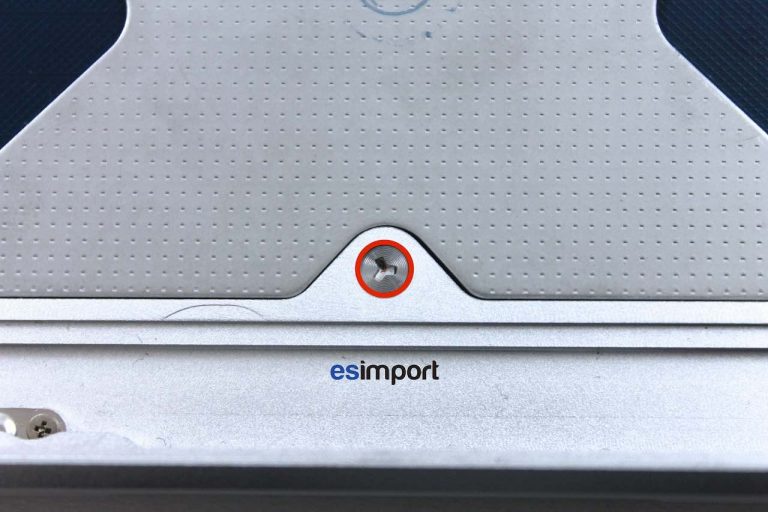Changement du trackpad sur MacBook 15″ A1286 modèle 2008