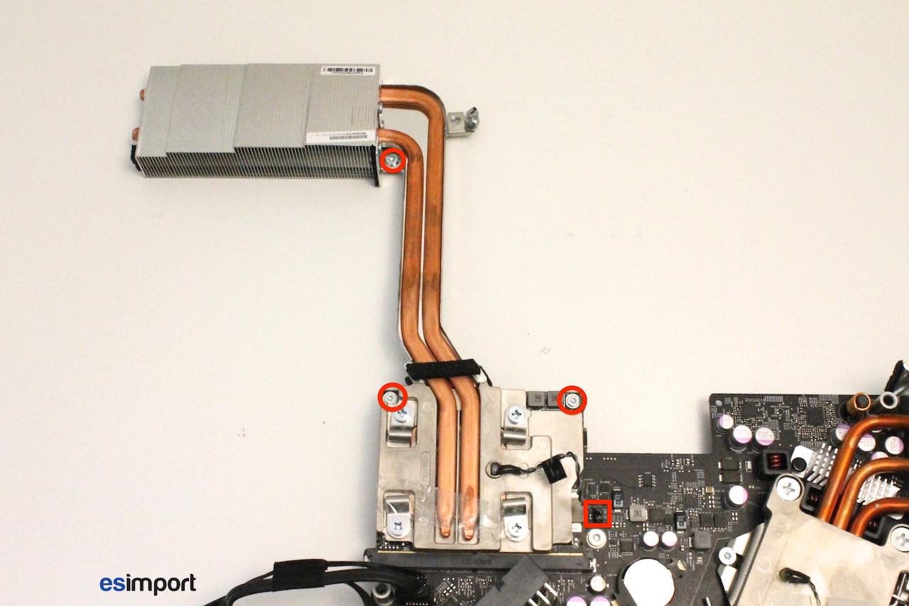 Démontage carte graphique sur iMac A1311 21.5″ mi 2009