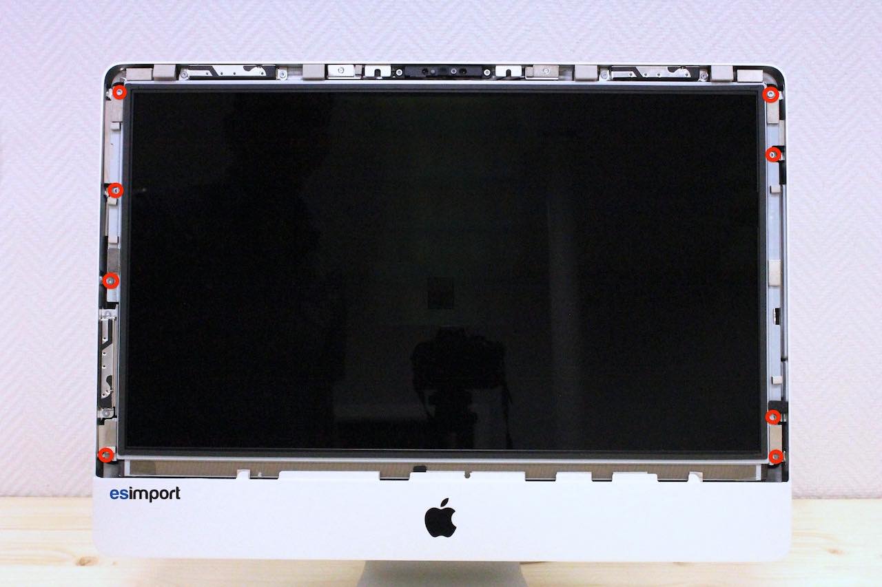 Changement ventilateur lecteur optique – imac 21.5″ A1311 mi 2011