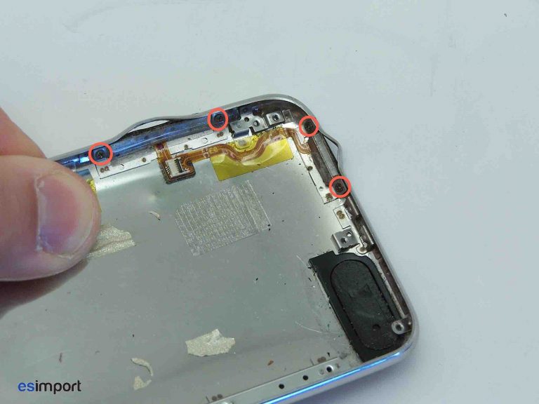 Changement de la coque arrière sur un iPod Touch 2