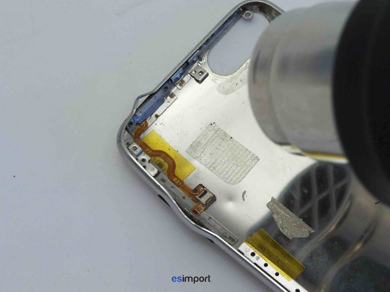 Changement de la coque arrière sur un iPod Touch 2