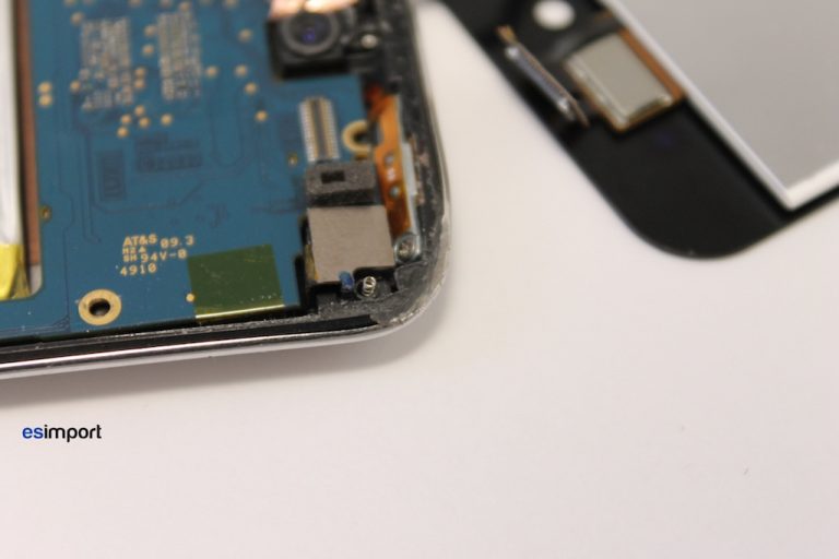 Changement de l’ensemble écran sur un iPod touch 4