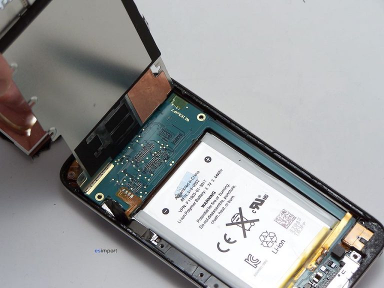 Changement de l’ensemble écran sur un iPod touch 4