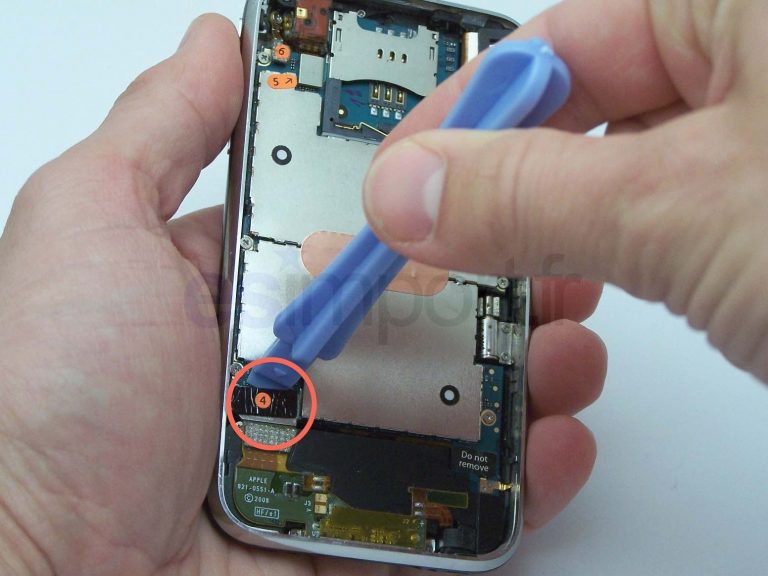 Remplacement de la coque arrière sur iPhone 3GS