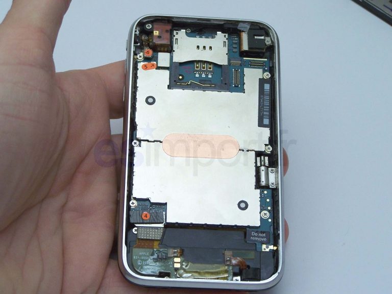 Remplacement de la coque arrière sur iPhone 3GS