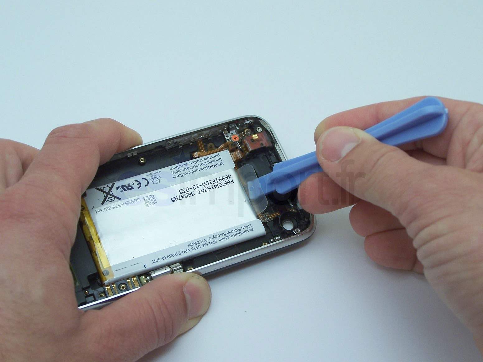 Remplacement de la coque arrière sur iPhone 3GS