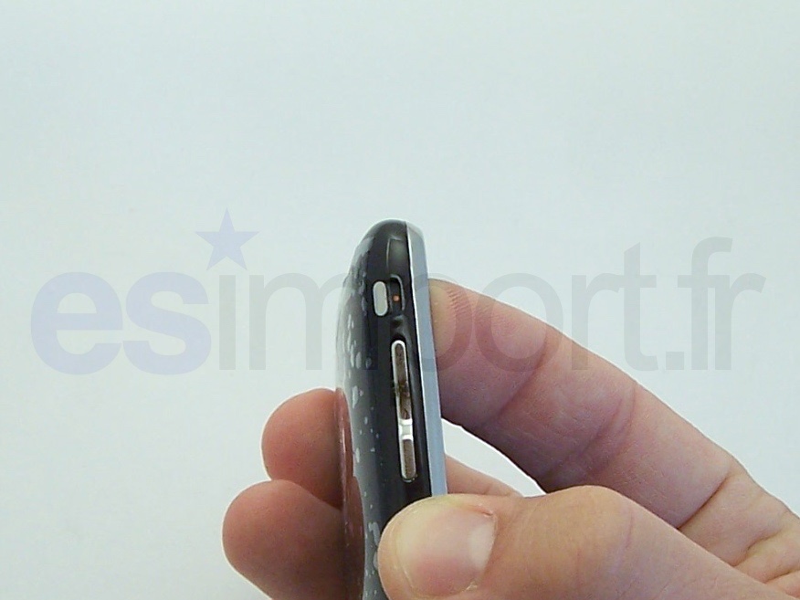 Remplacement de la coque arrière sur iPhone 3GS