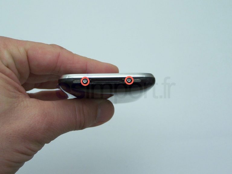 Remplacement de la coque arrière sur iPhone 3GS