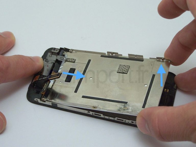 Démontage et remontage du LCD sur un iPhone 3GS