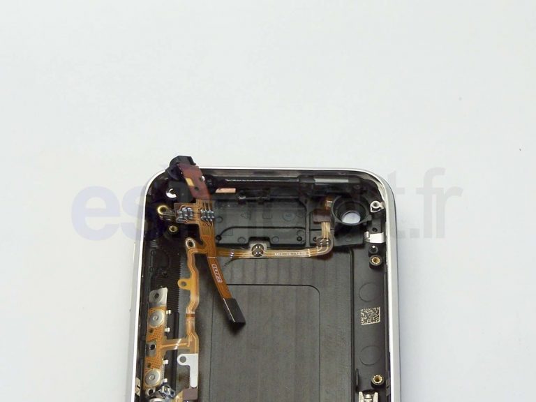 Remplacement de le nappe jack sur un iPhone 3GS