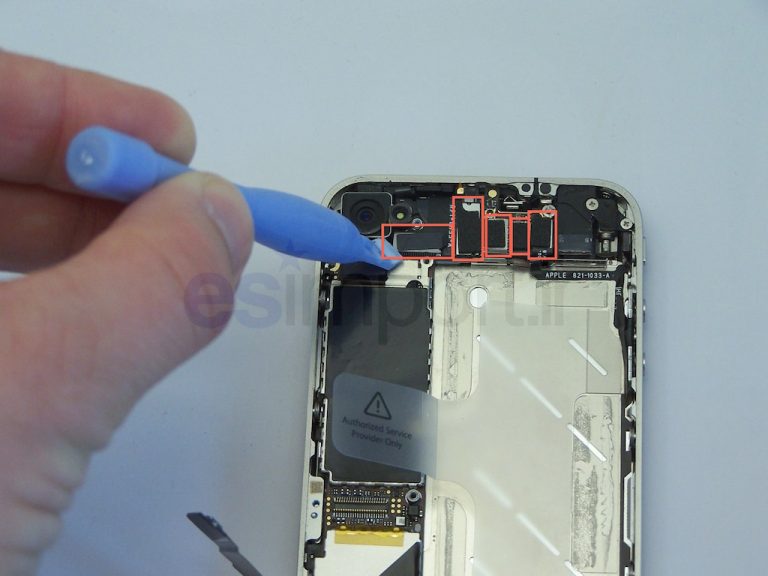 Changement de la carte-mère sur un iPhone 4