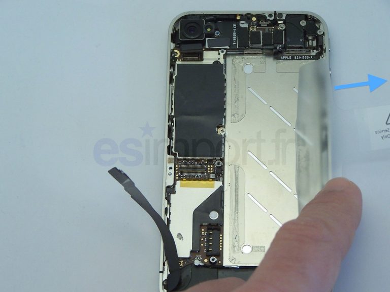 Changement de la carte-mère sur un iPhone 4