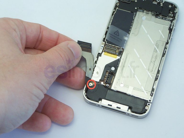 Changement de la carte-mère sur un iPhone 4
