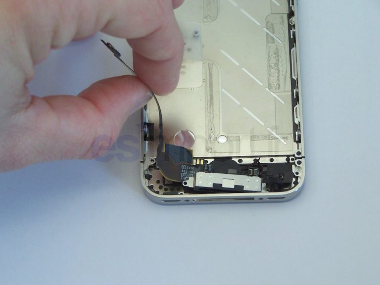 Changement du dock connecteur sur un iPhone 4