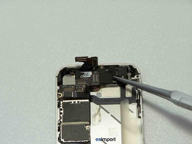 Remplacement de la carte-mère sur un iPhone 4S