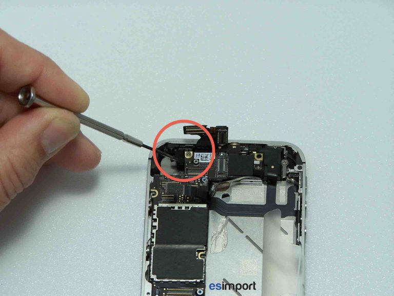 Remplacement de la carte-mère sur un iPhone 4S