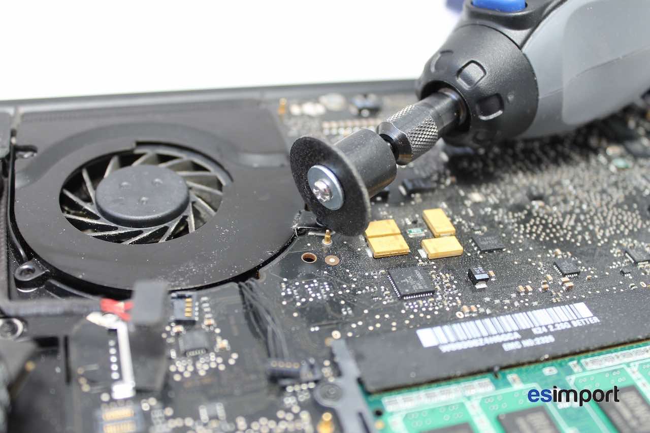 vis carte-mère MacBook