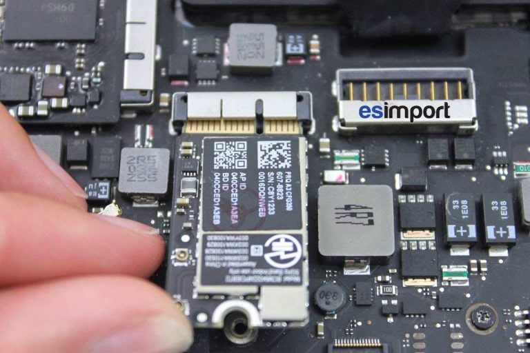 Changement de la carte airport (wifi/bluetooth) sur MacBook Air 11″ A1370 (fin 2010)