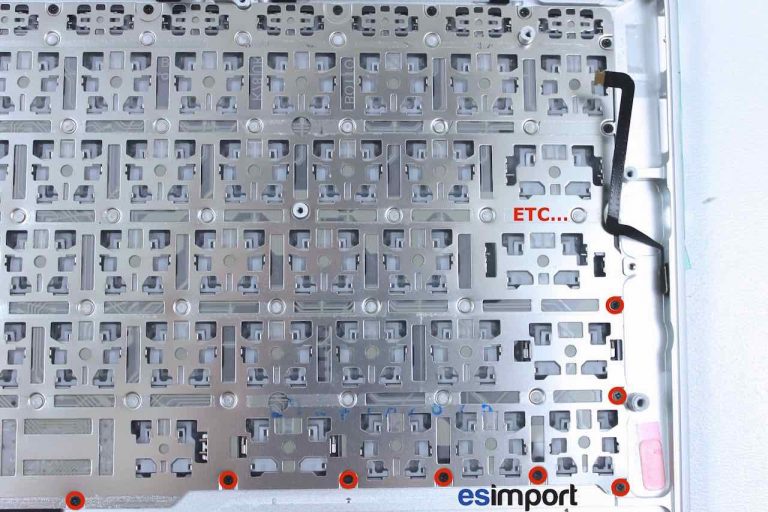 Changement clavier simple sur MacBook Air 11″ A1370 mi 2011