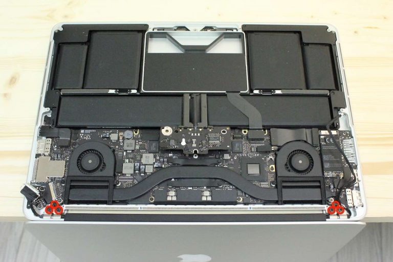 Changement écran macbook A1425
