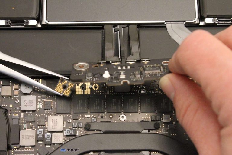 Changement écran macbook A1425
