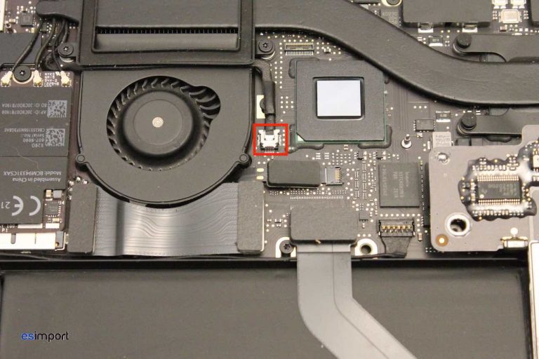 Changement écran macbook A1425