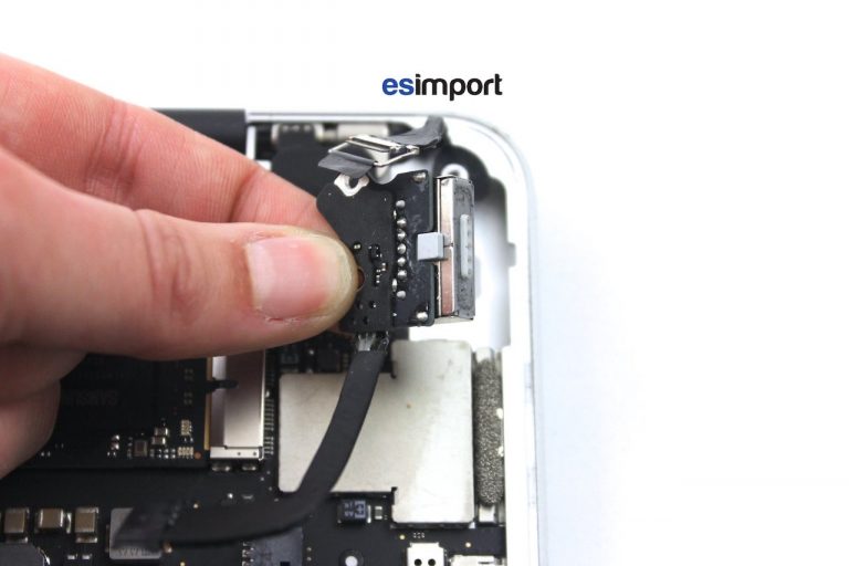 Changement connecteur magsafe macbook A1502