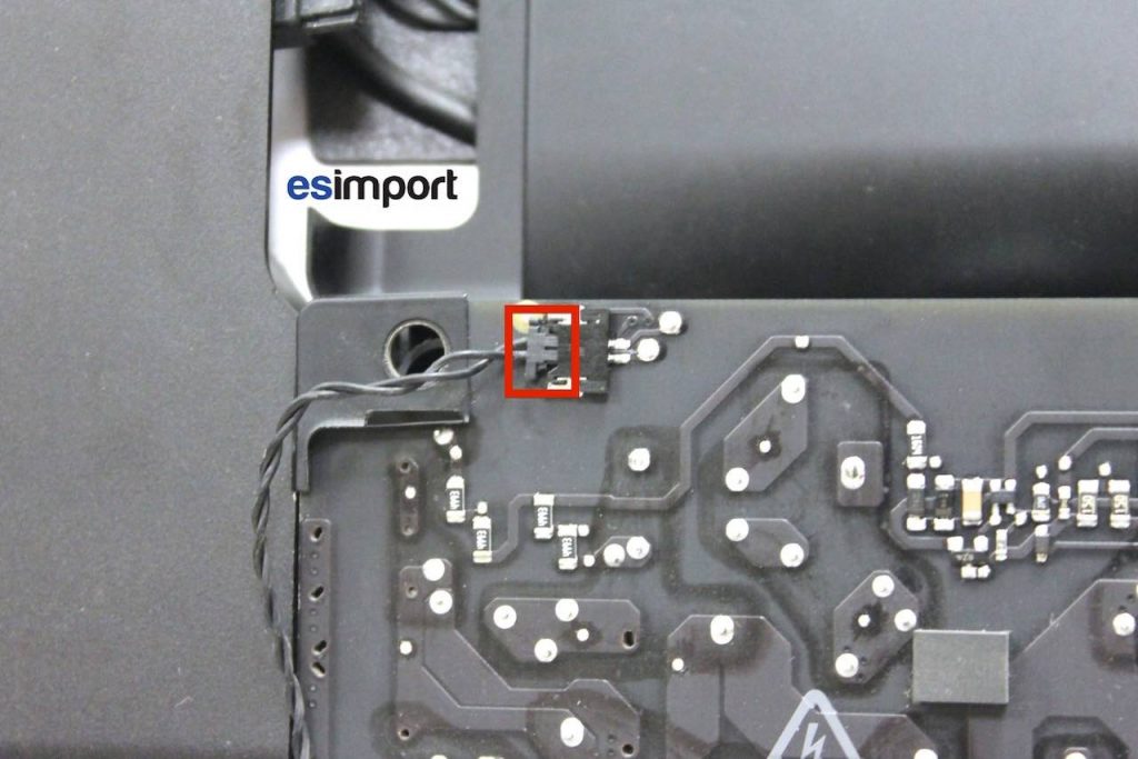 01-DECONNECTER-CABLE-ALIMENTATION-IMAC-2