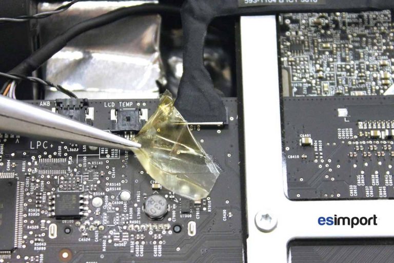 02-RETIRER-ADHESIF-CONNECTEUR-AIRPORT-IM