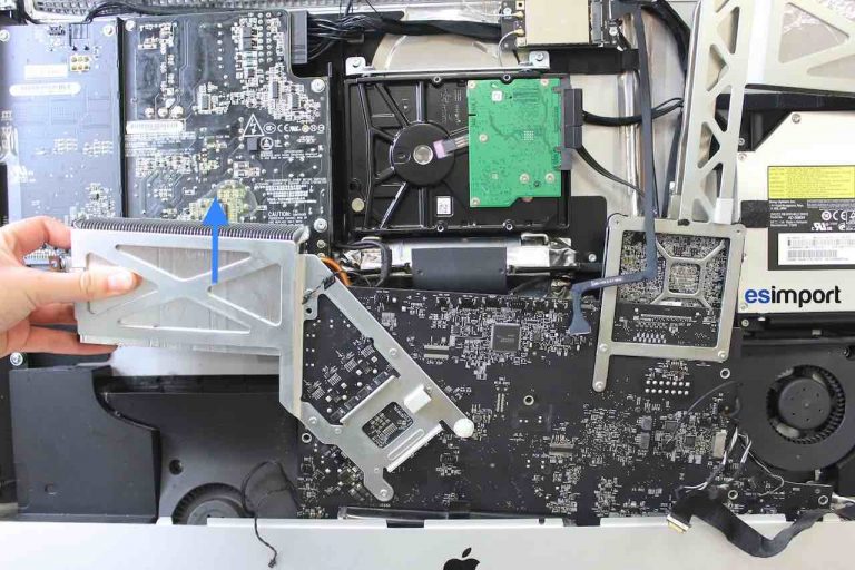 12-SORTIR-CARTE-MERE-IMAC-27-POUCES-A131