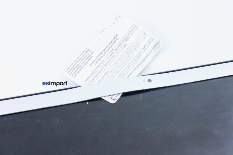 03-DECOLLER-BEZEL-CADRE-HAUT-MACBOOK-A12