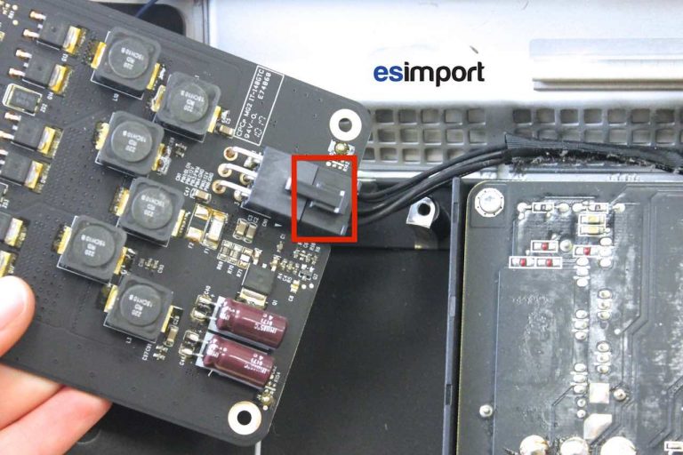 03-DECONNECTER-CABLE-CARTE-RETRO-ECLAIRA